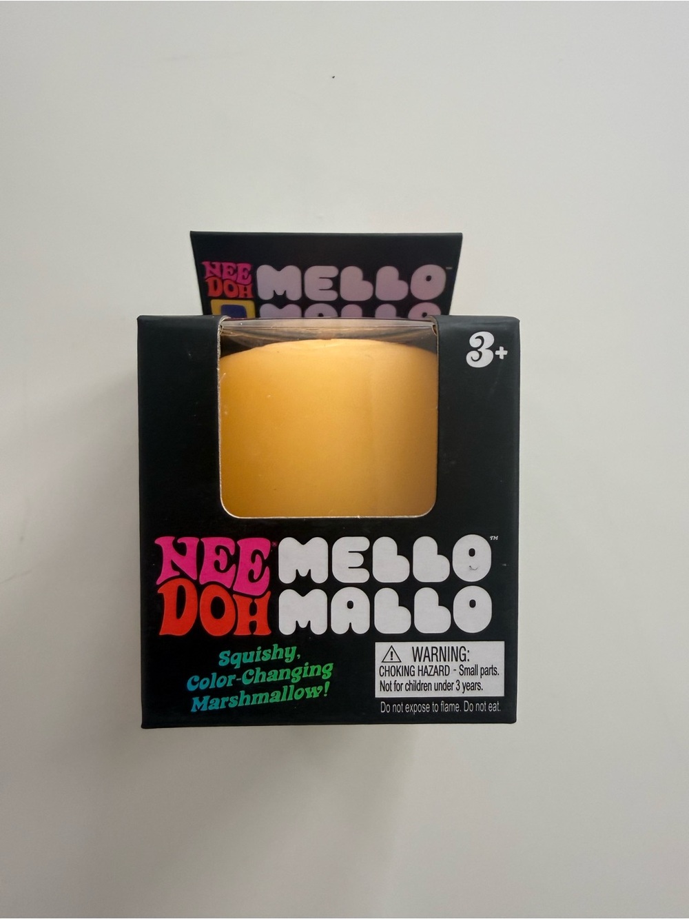 NEW NeeDoh Mello Mallo Squishy Color-Changing Marshmallow - Yellowish Orange